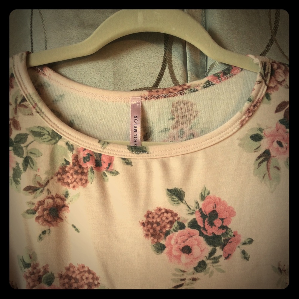 Cool Melon Pink Floral Tunic w Pockets